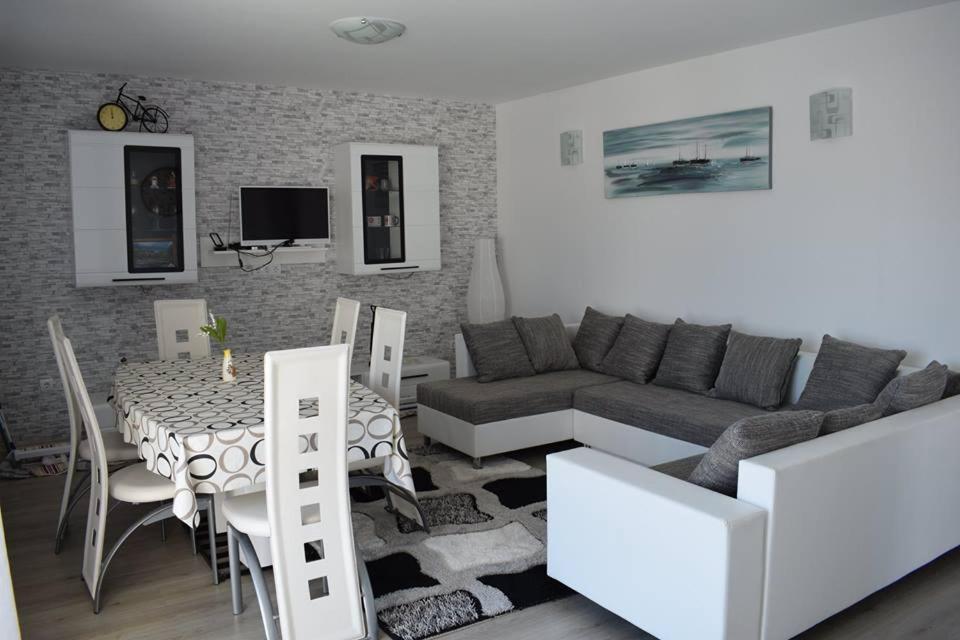Apartmani Celjak Pag Town Eksteriør bilde