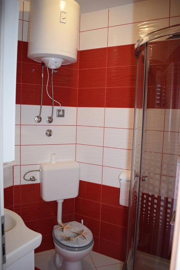Apartmani Celjak Pag Town Eksteriør bilde