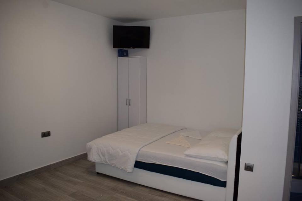 Apartmani Celjak Pag Town Eksteriør bilde